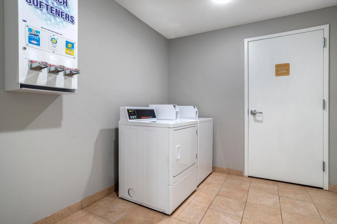 Quality Inn & Suites Demopolis Екстер'єр фото