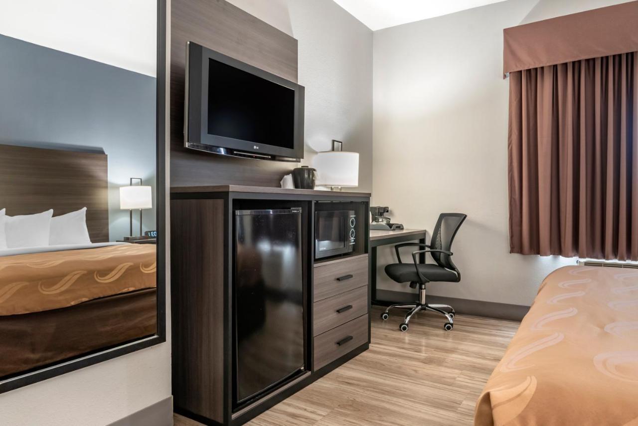 Quality Inn & Suites Demopolis Екстер'єр фото
