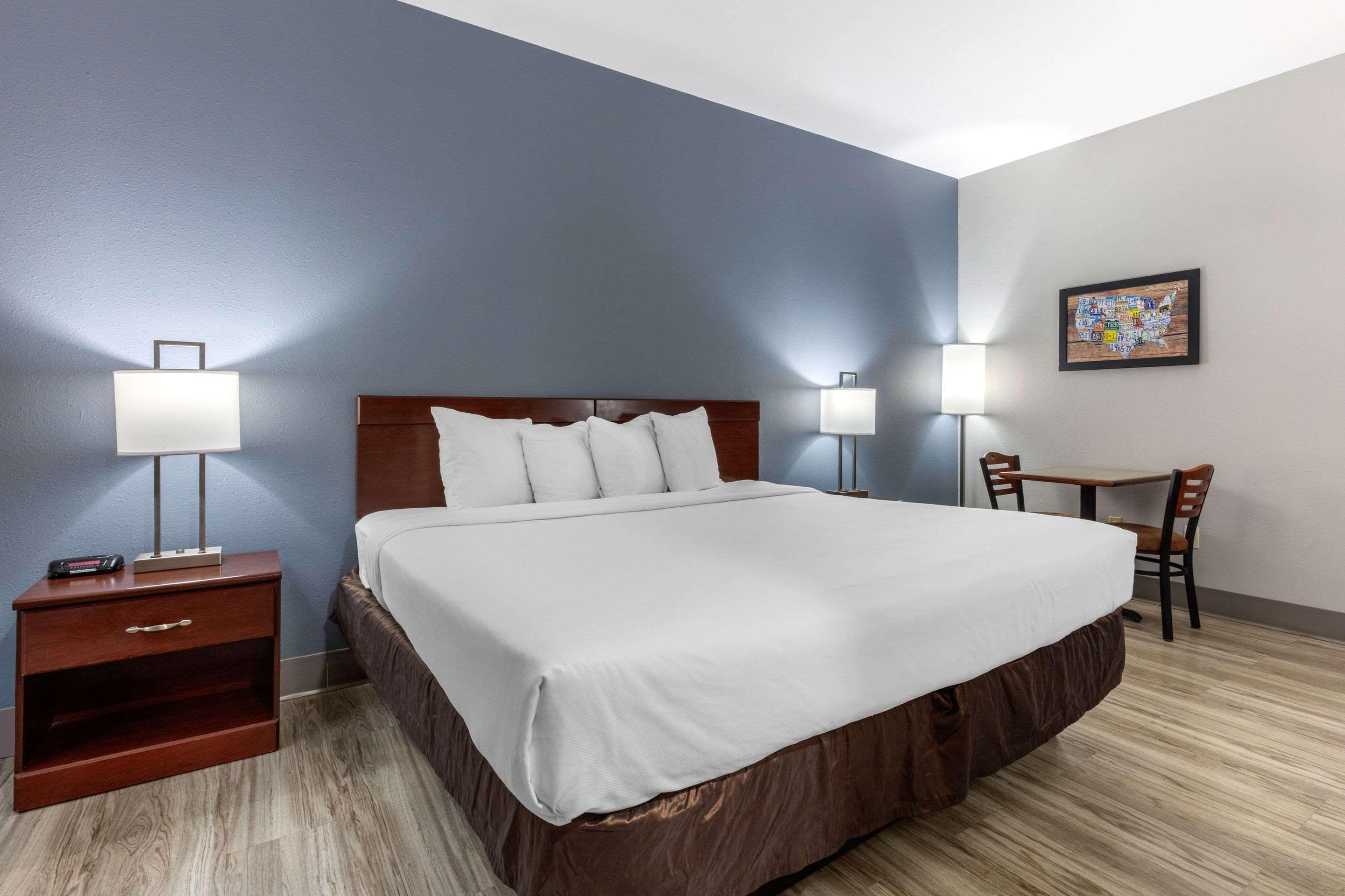 Quality Inn & Suites Demopolis Екстер'єр фото