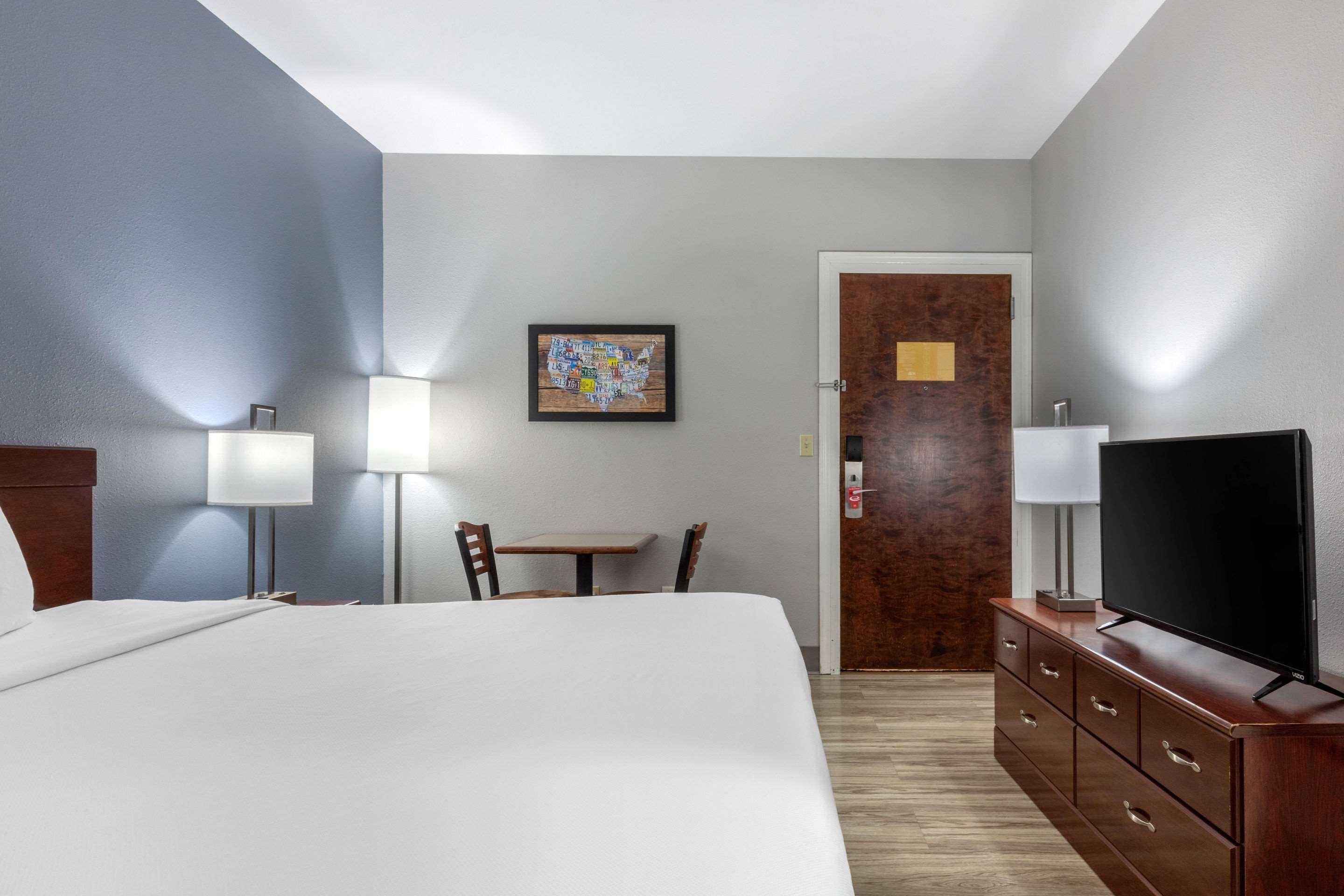 Quality Inn & Suites Demopolis Екстер'єр фото