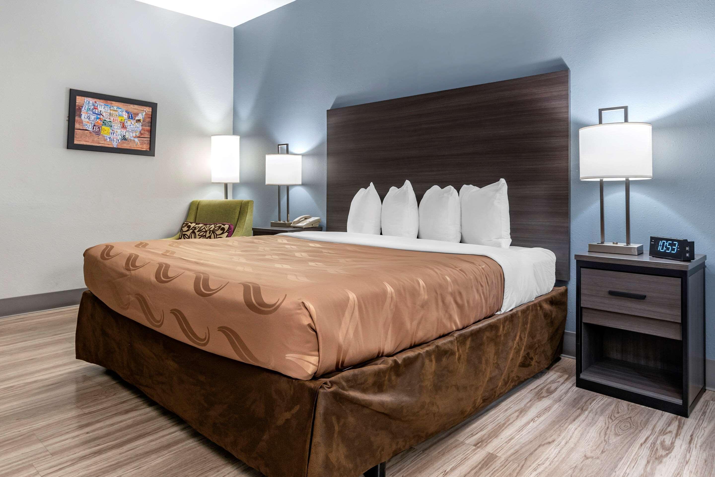 Quality Inn & Suites Demopolis Екстер'єр фото
