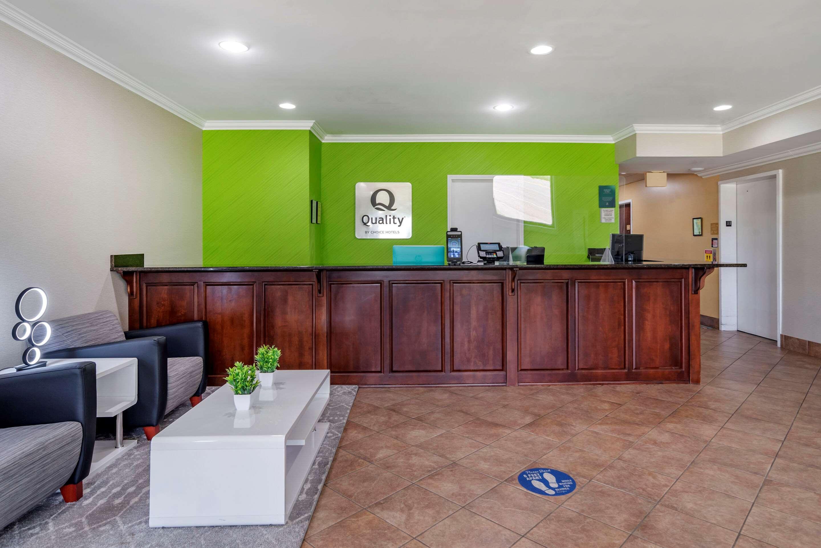 Quality Inn & Suites Demopolis Екстер'єр фото