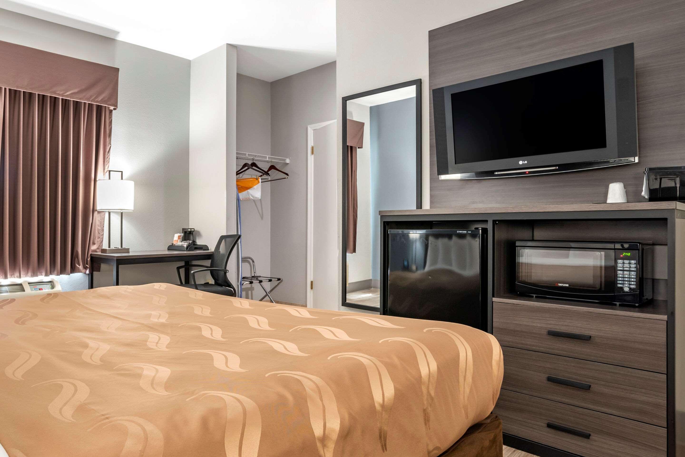 Quality Inn & Suites Demopolis Екстер'єр фото
