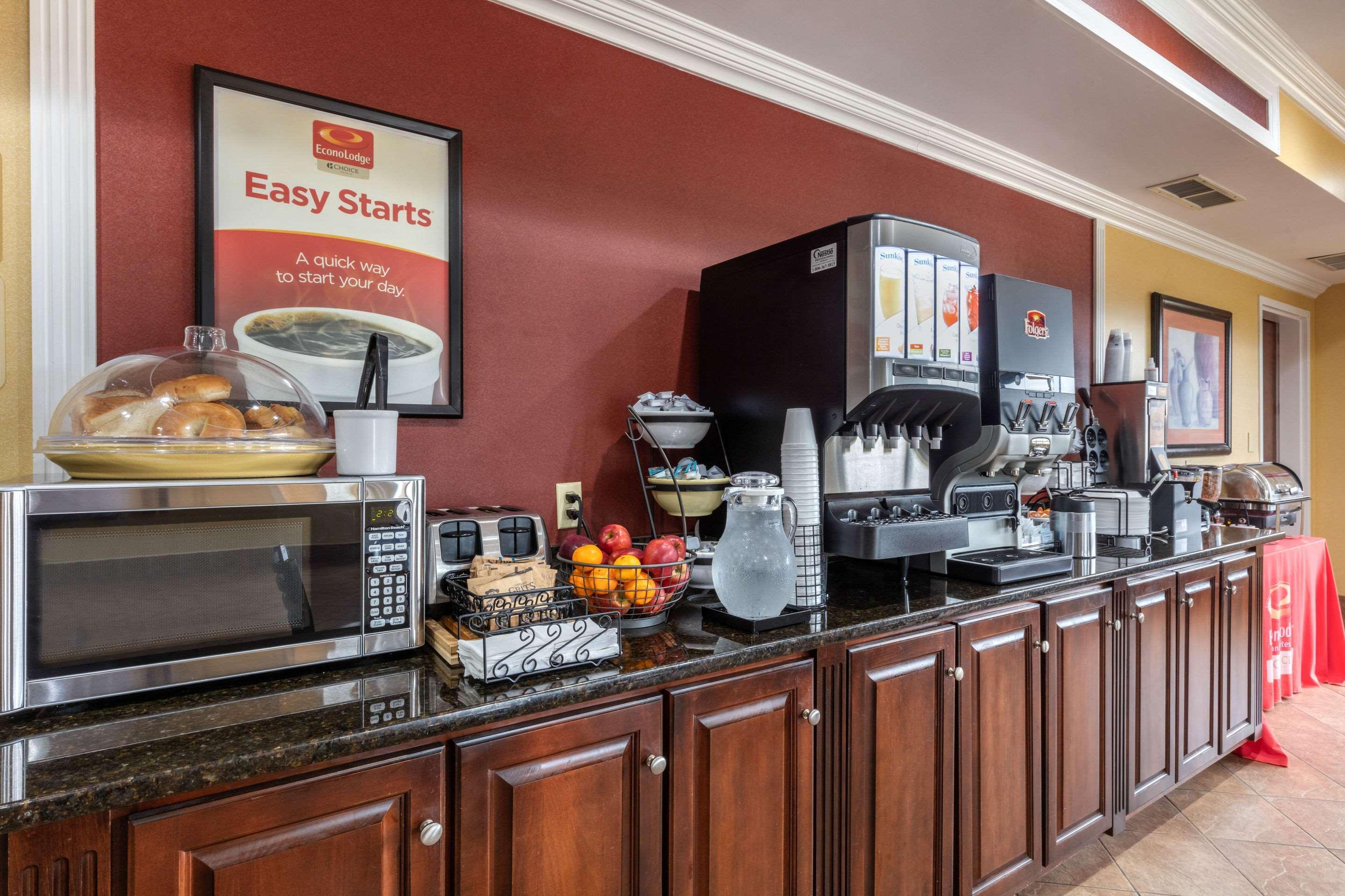 Quality Inn & Suites Demopolis Екстер'єр фото