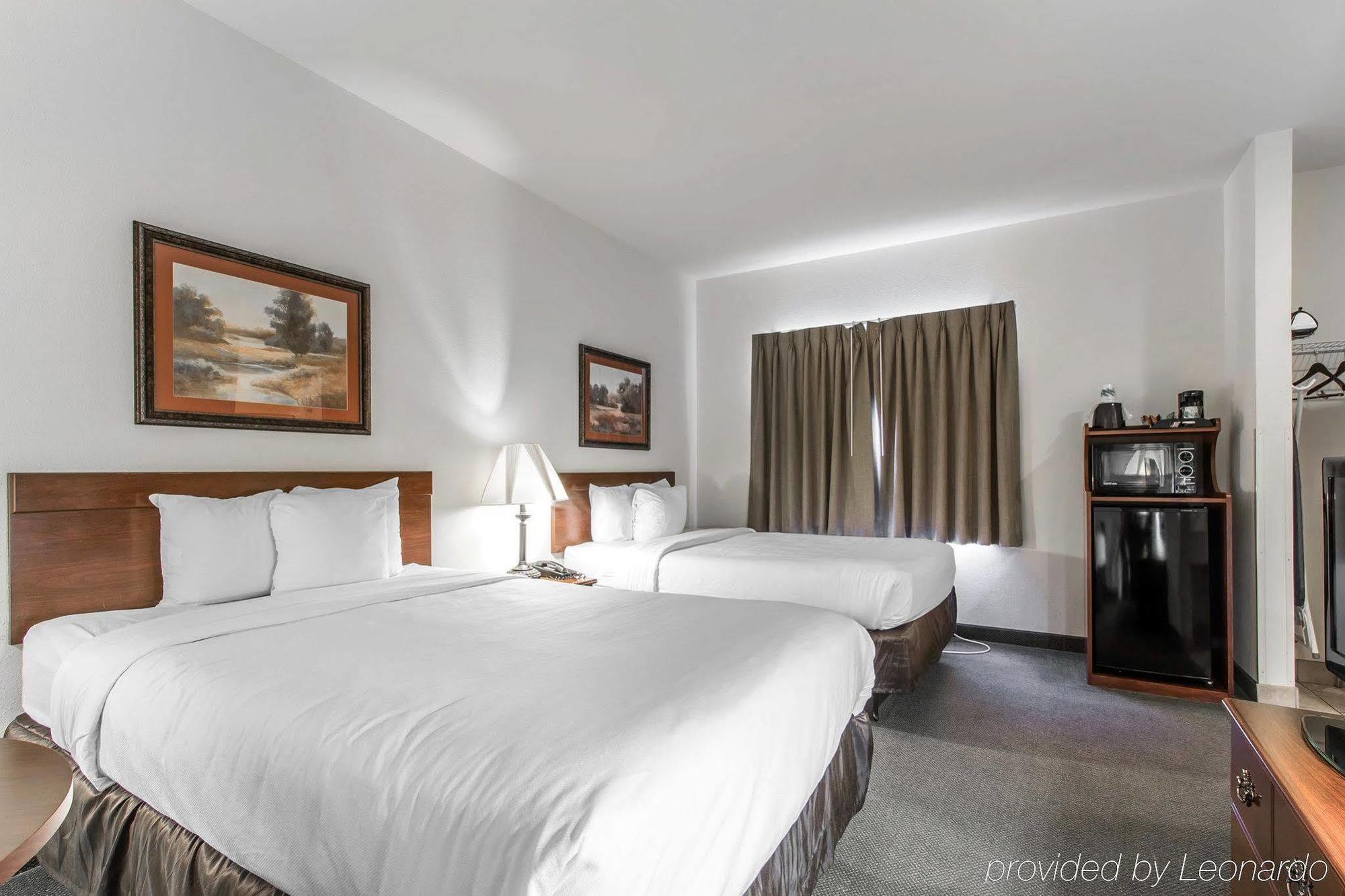 Quality Inn & Suites Demopolis Екстер'єр фото